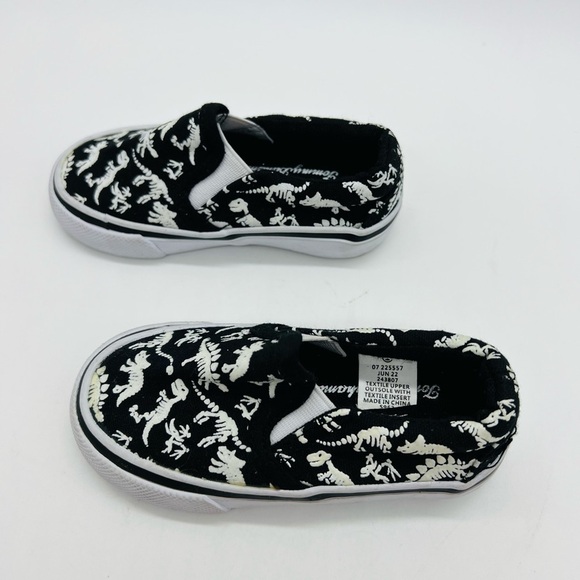 TOMMY BAHAMA BABY BOY SLIP ON SNEAKERS WITH DINOSAUR PRINT SIZE 6 - Picture 4 of 13